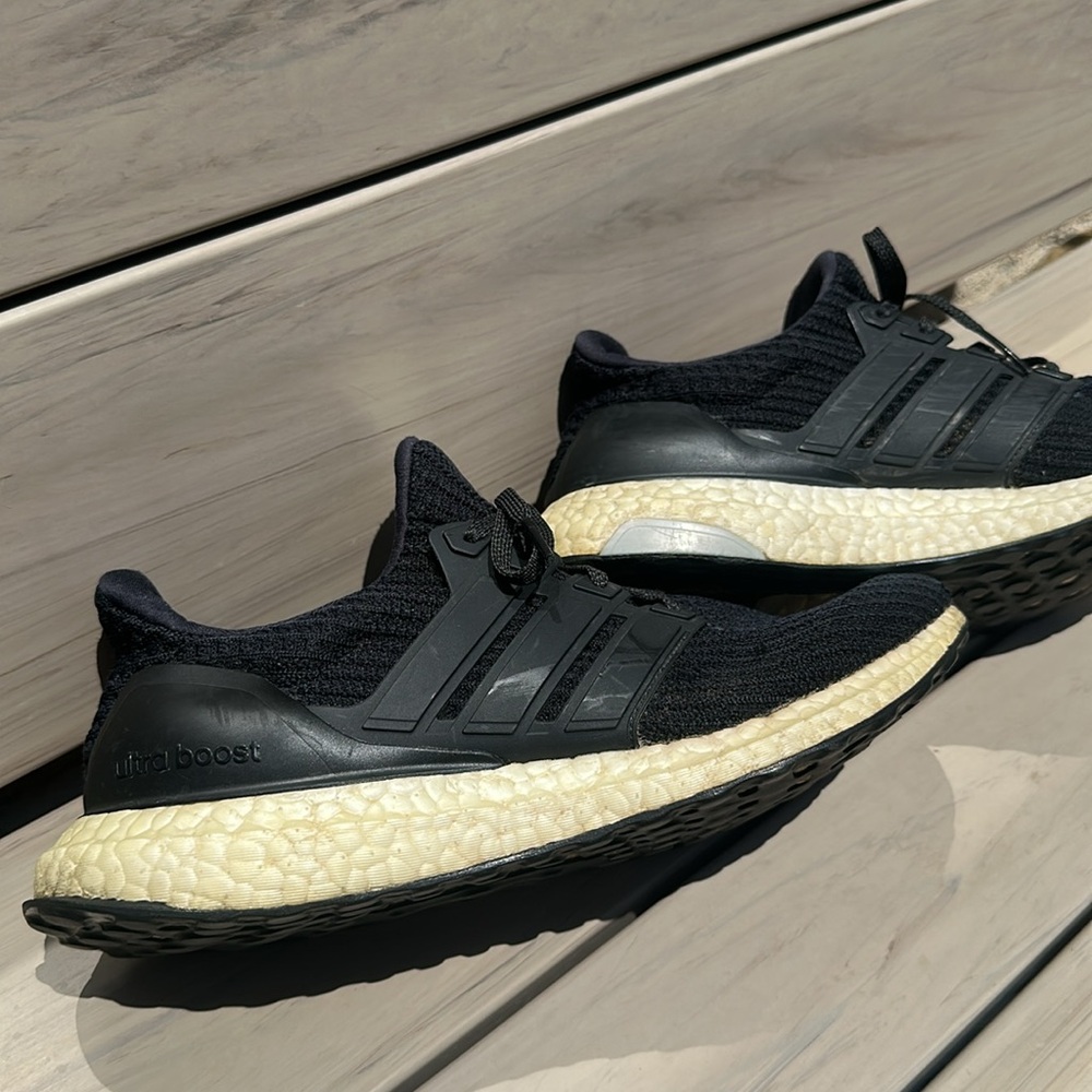 Adidas Men's Ultra Boost Continental Shoes in Black PYA 046001 Size 9.5 - Picture 3 of 10
